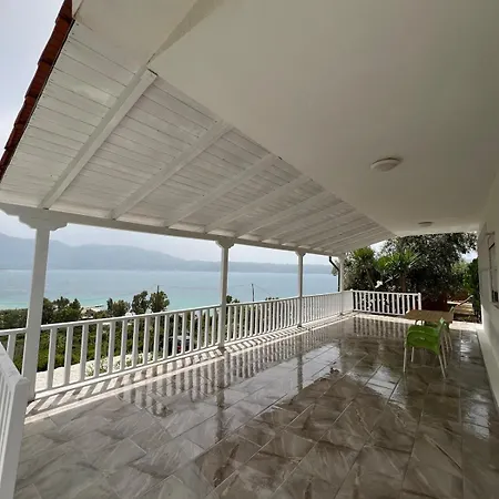3 Bedrooms With Sea View Prázdninový dům Vlorë