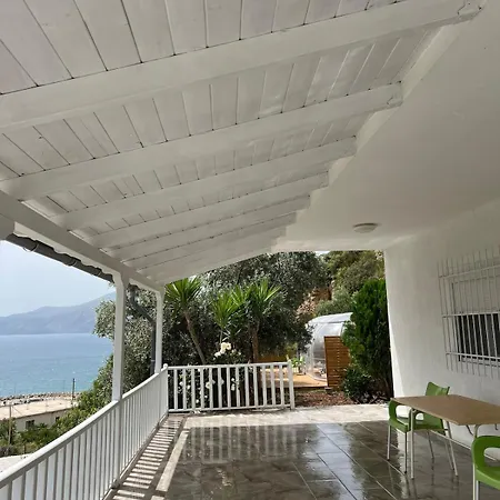 3 Bedrooms With Sea View