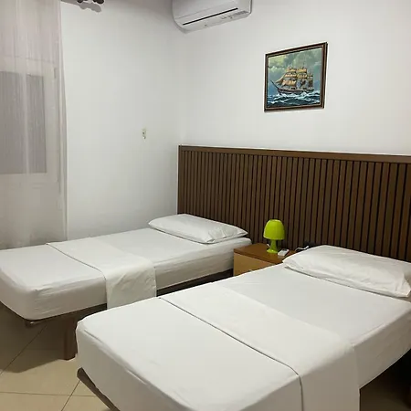 3 Bedrooms With Sea View בית נופש *